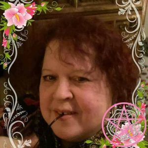 Meet your Posher, Deena